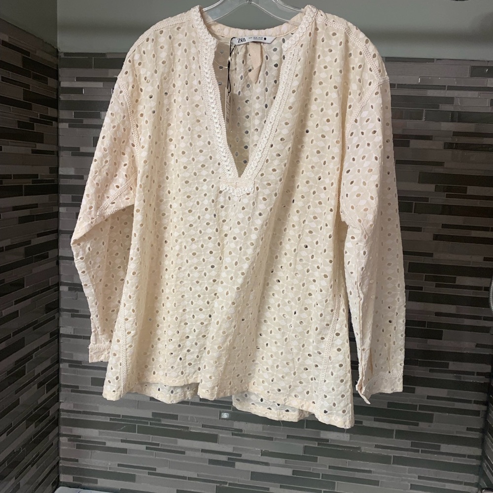 Embroidered top - Picture 2 of 2